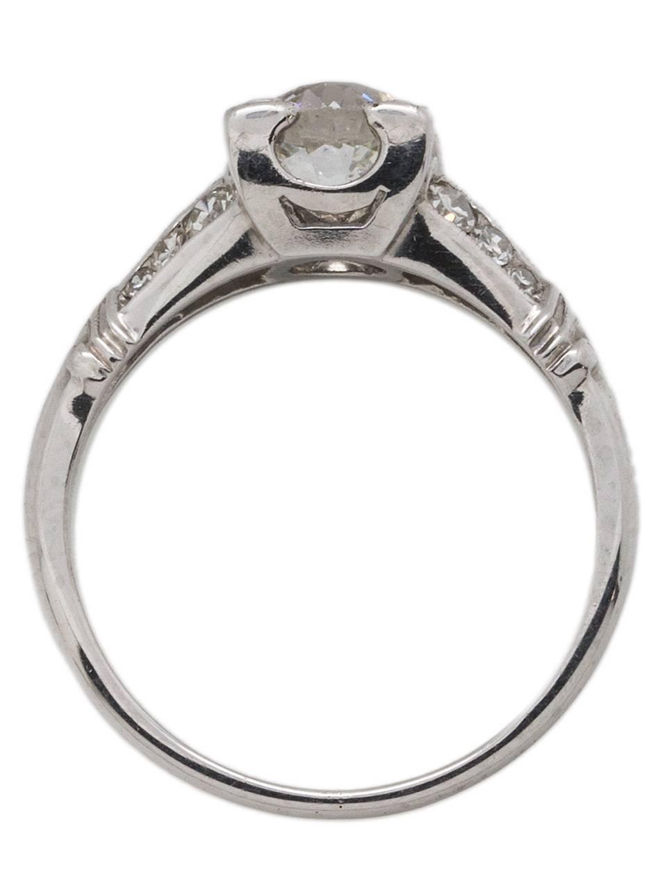 Antique Engagement Ring Platinum 0.90 Carat Old European Cut Diamond circa 1930s In Excellent Condition In West Hollywood, CA