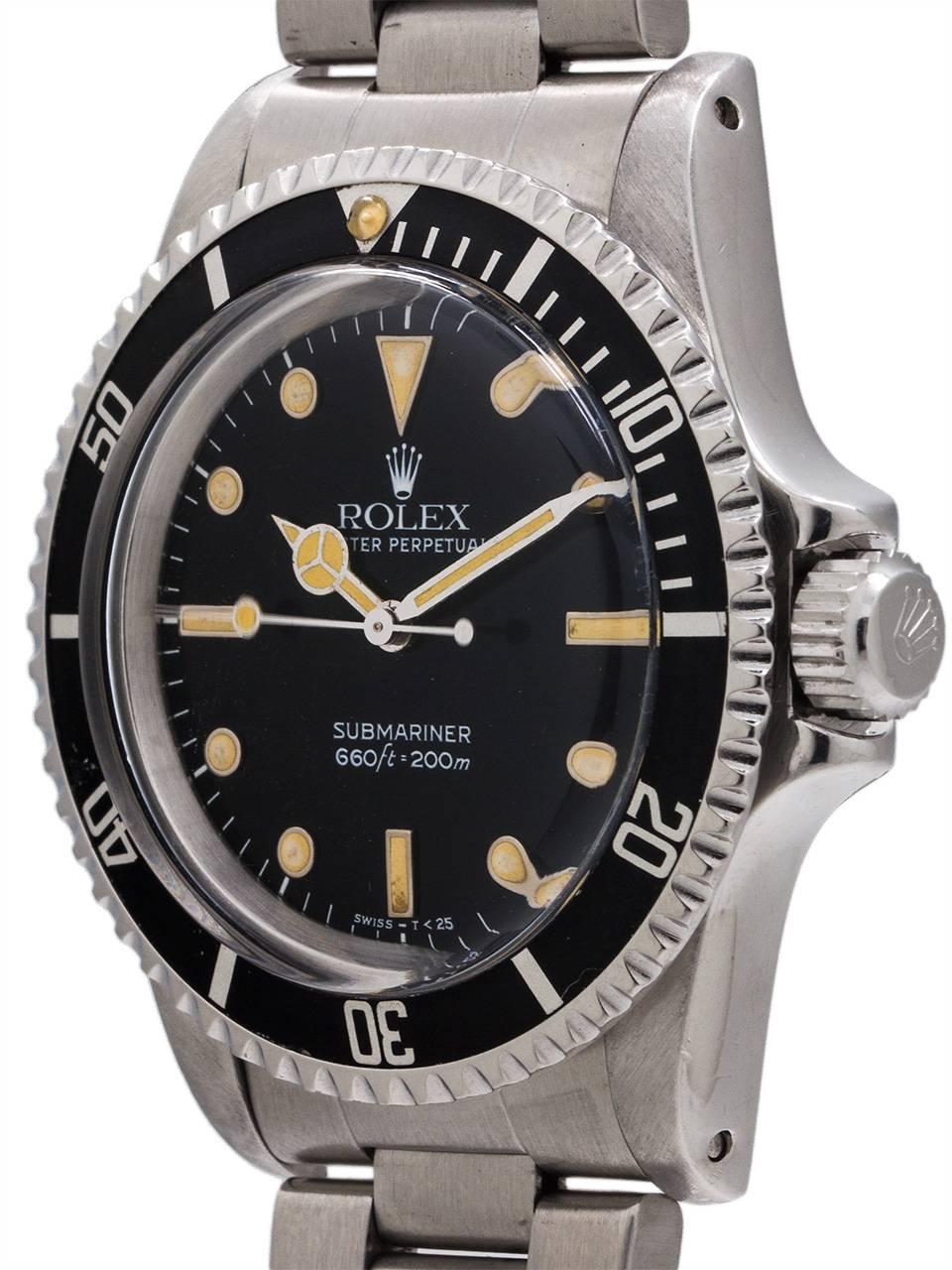An amazing example late production plastic crystal ref 5513 no date Submariner model circa 1988 with beautifully patina’d luminous plots, matching hands, and bezel pearl. Featuring 40mm diameter case with bi-directional elapsed time bezel, domed