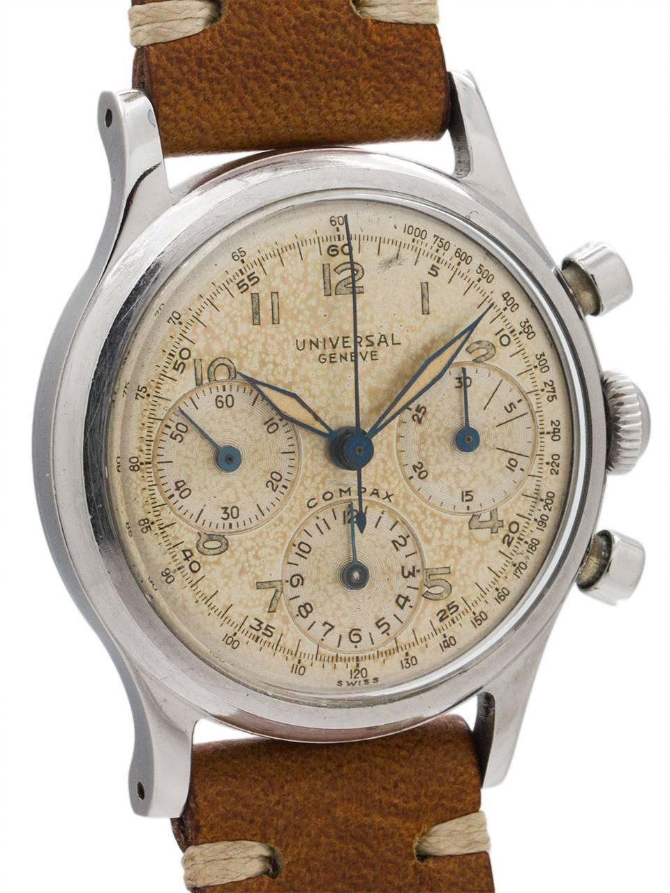 Universal Geneve Stainless steel Compax manual wind wristwatch, circa 1940s In Excellent Condition In West Hollywood, CA
