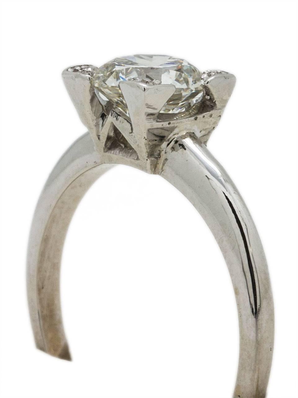 Vintage Engagement Ring 14 Karat 1.23 Carat Transitional Cut G-SI2, circa 1950s In Excellent Condition For Sale In West Hollywood, CA