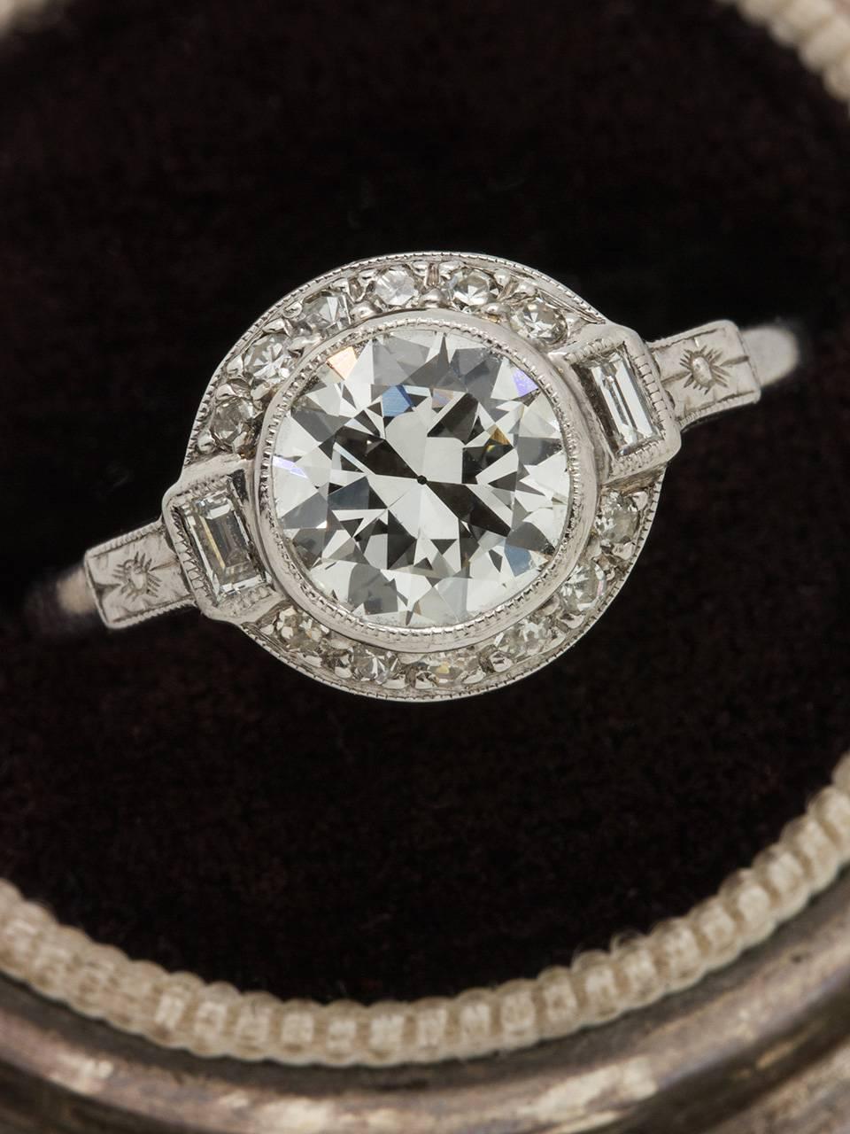 Women's Diamond Engagement Ring Platinum 1.12 Carat Old European Cut H-VS1 circa 1930s For Sale