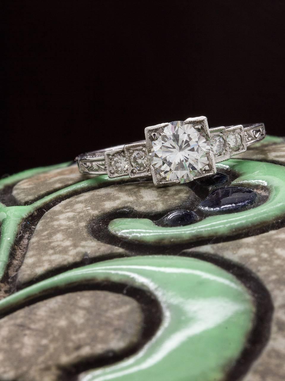 Women's Vintage Style Engagement Ring Platinum 0.85 Carat Round Brilliant D-SI1 For Sale
