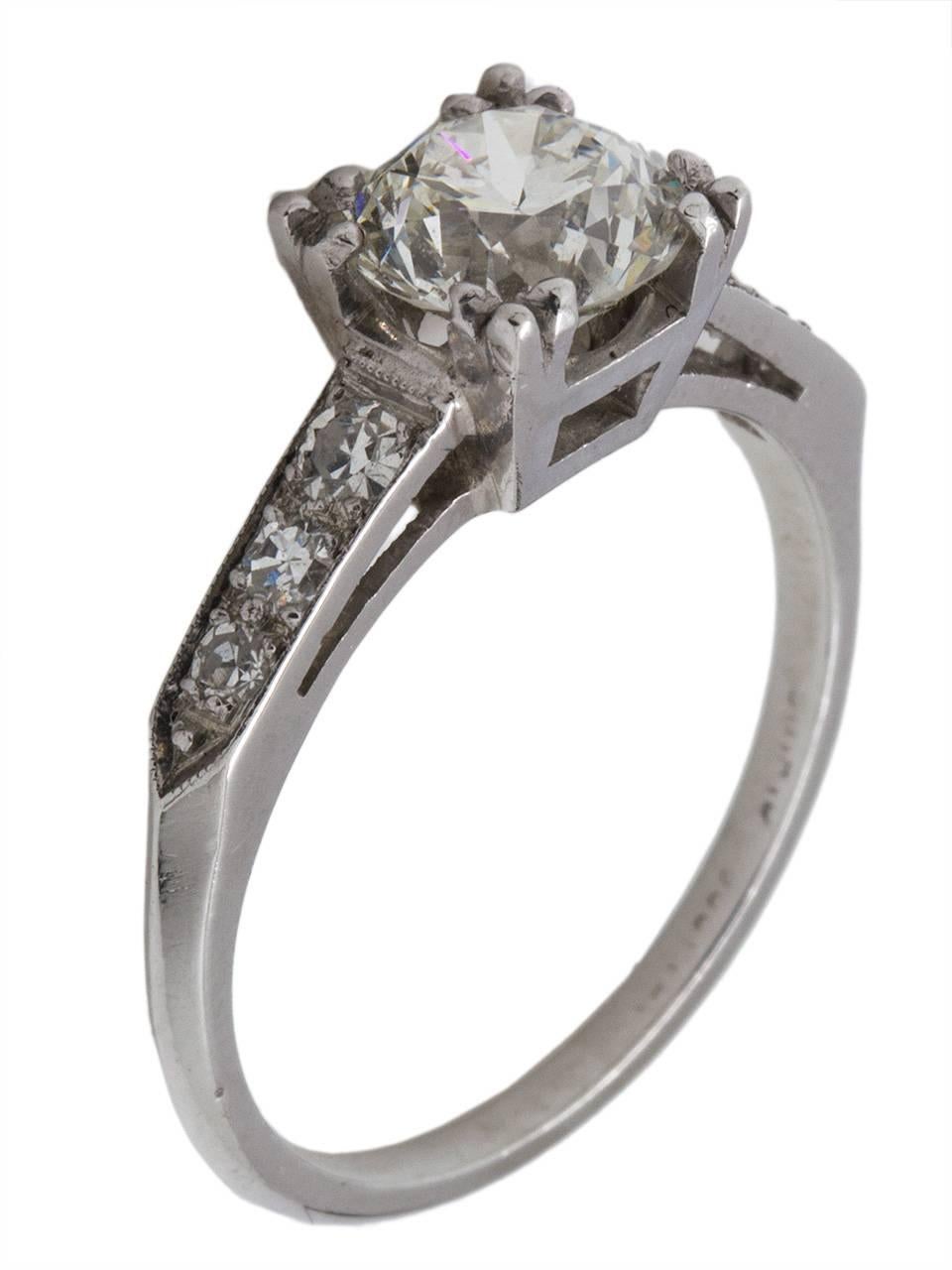 Retro Vintage Engagement Ring Platinum 1.27ct Round Cut Diamond H-VS1, circa 1940s For Sale