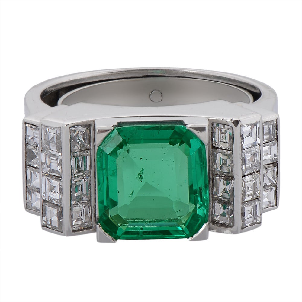 Art Deco Colombian Emerald Diamond Platinum Ring