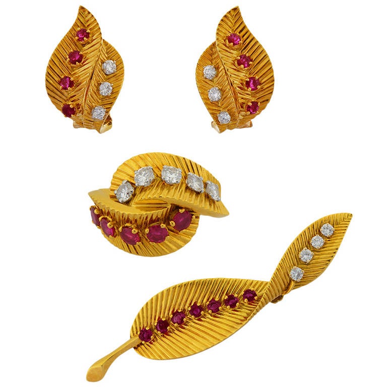 Van Cleef & Arpels Ruby Diamond Gold Parure