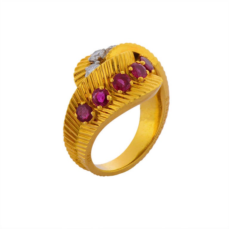 Women's Van Cleef & Arpels Ruby Diamond Gold Parure