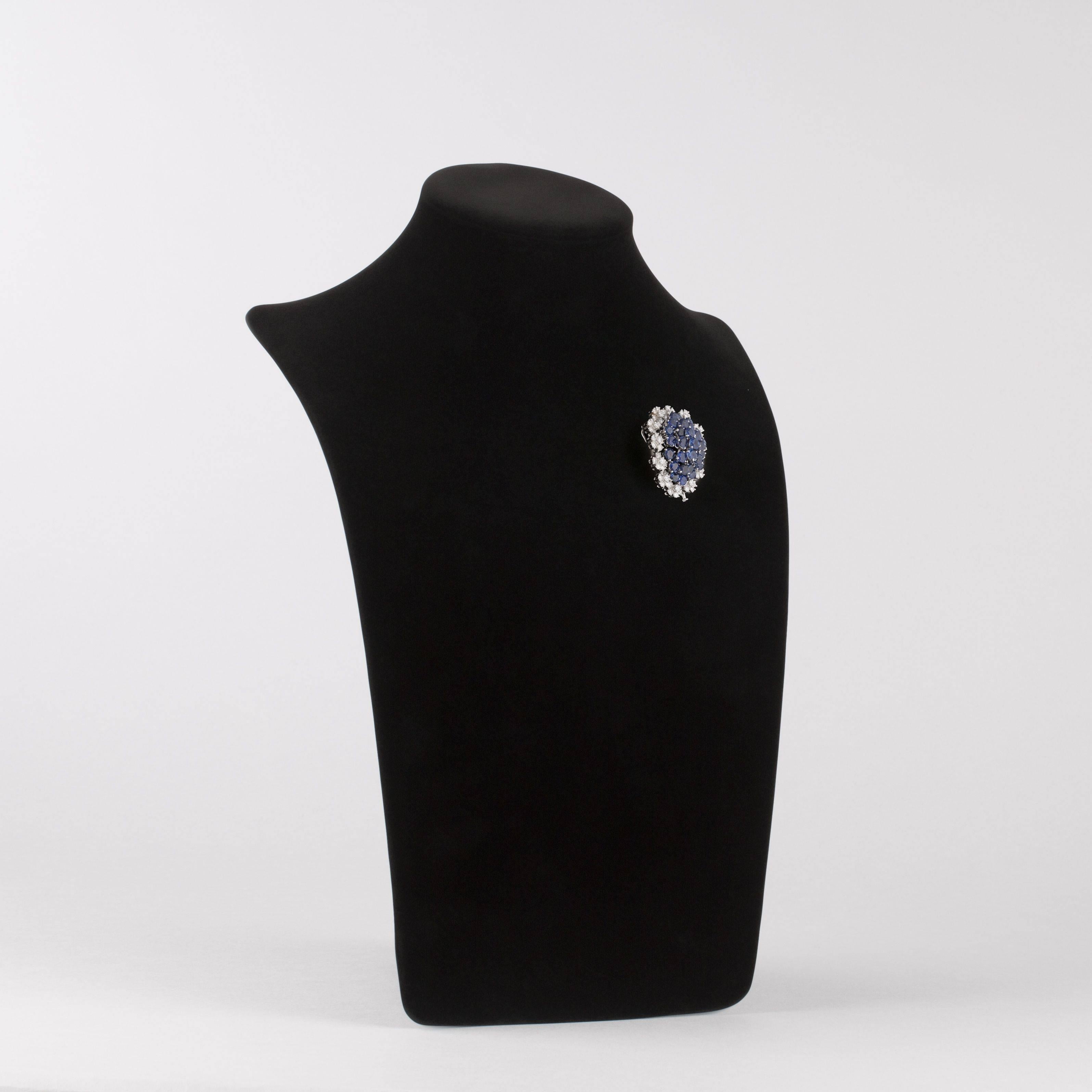Sapphire Diamond Gold Clip Pendant In Excellent Condition For Sale In Paris, FR
