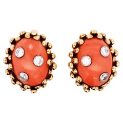Pendientes de clip de David Webb en oro de 18 quilates con coral, cabujón y diamantes, estilo vintage