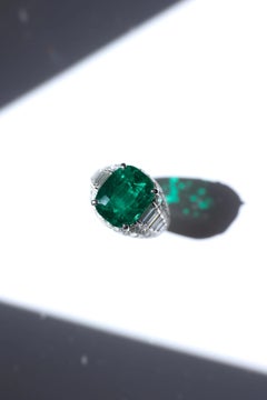 Bvlgari, Platinum 5.75ct Colombia no-oil Emerald Diamond Ring, AGL
