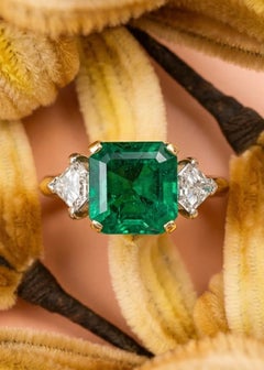 18K Gold 3.33ct Colombia minor Emerald Diamond Ring, AGL