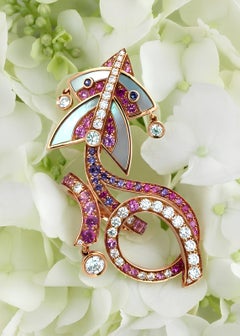 Van Cleef & Arpels, 18K Gold Diamond Mother-of-Pearl Color Sapphire Ring