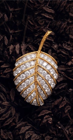 Van Cleef & Arpels, 18K Gold Diamond Leaf Brooch, IAJA