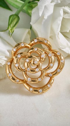 Van Cleef & Arpels, 18K Gold Diamond Camellia Brooch