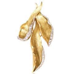 Chaumet Paris 18K Gold Diamond Leaf Brooch, Mid-20th Century, 1.5ct