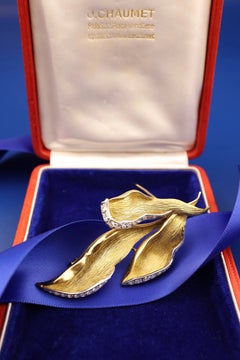 Chaumet, 18K Gold Diamond Brooch
