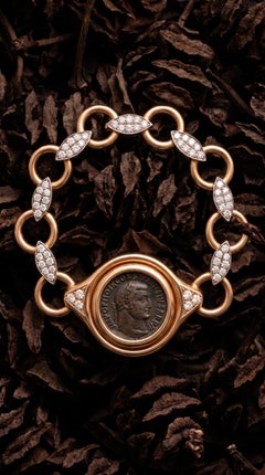 Bracciale Bvlgari in oro 18 carati con monete antiche e diamanti, 1966 circa, 2 carati
