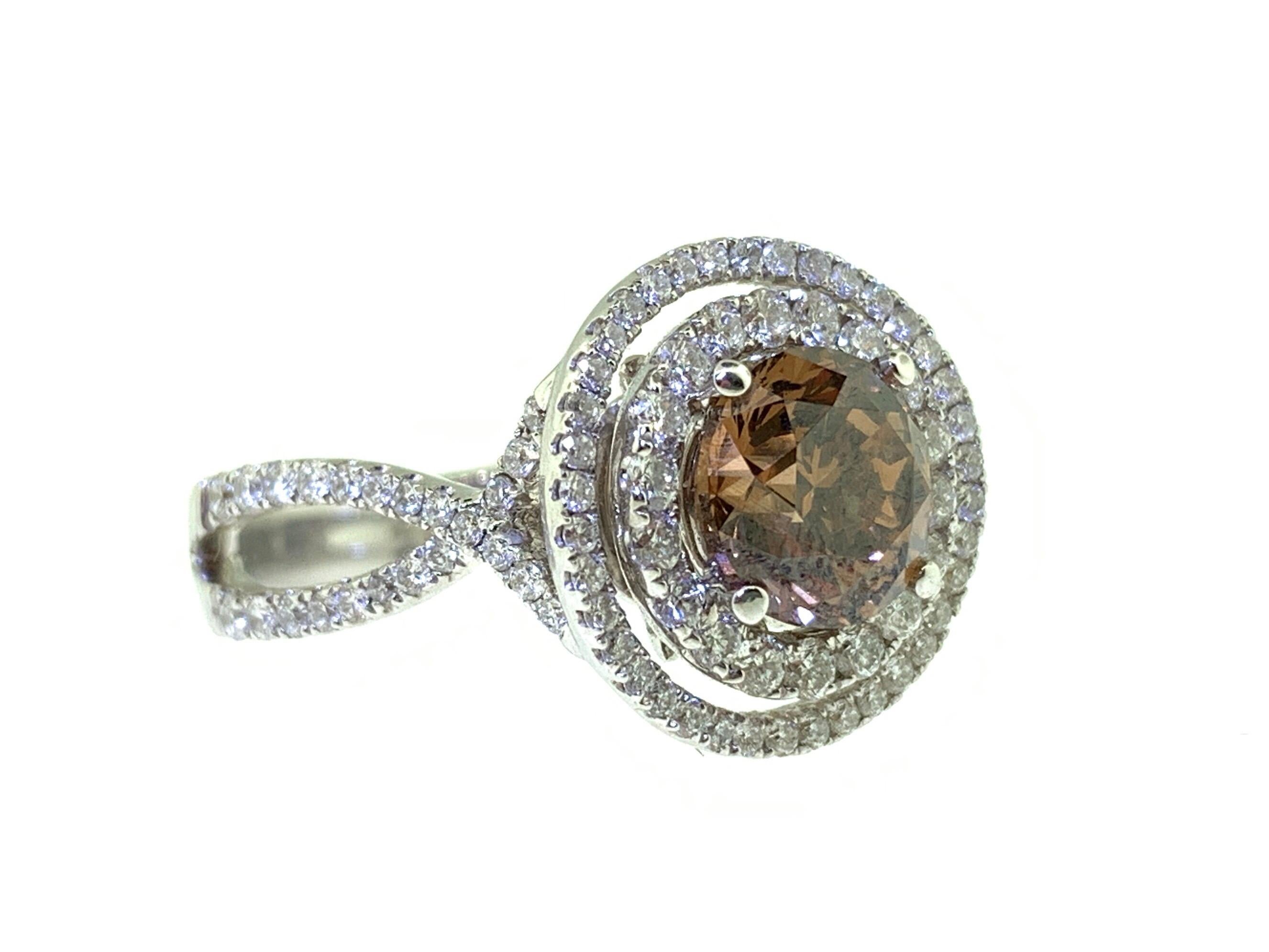 2.01 Carat Brown and White Diamond Cocktail Ring In New Condition For Sale In Great Neck, NY