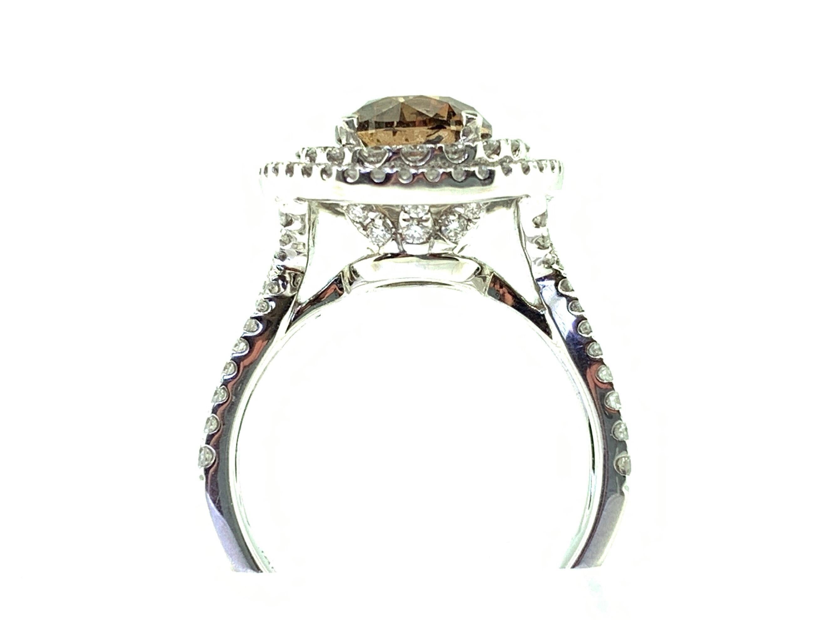 2.01 Carat Brown and White Diamond Cocktail Ring In New Condition For Sale In Great Neck, NY