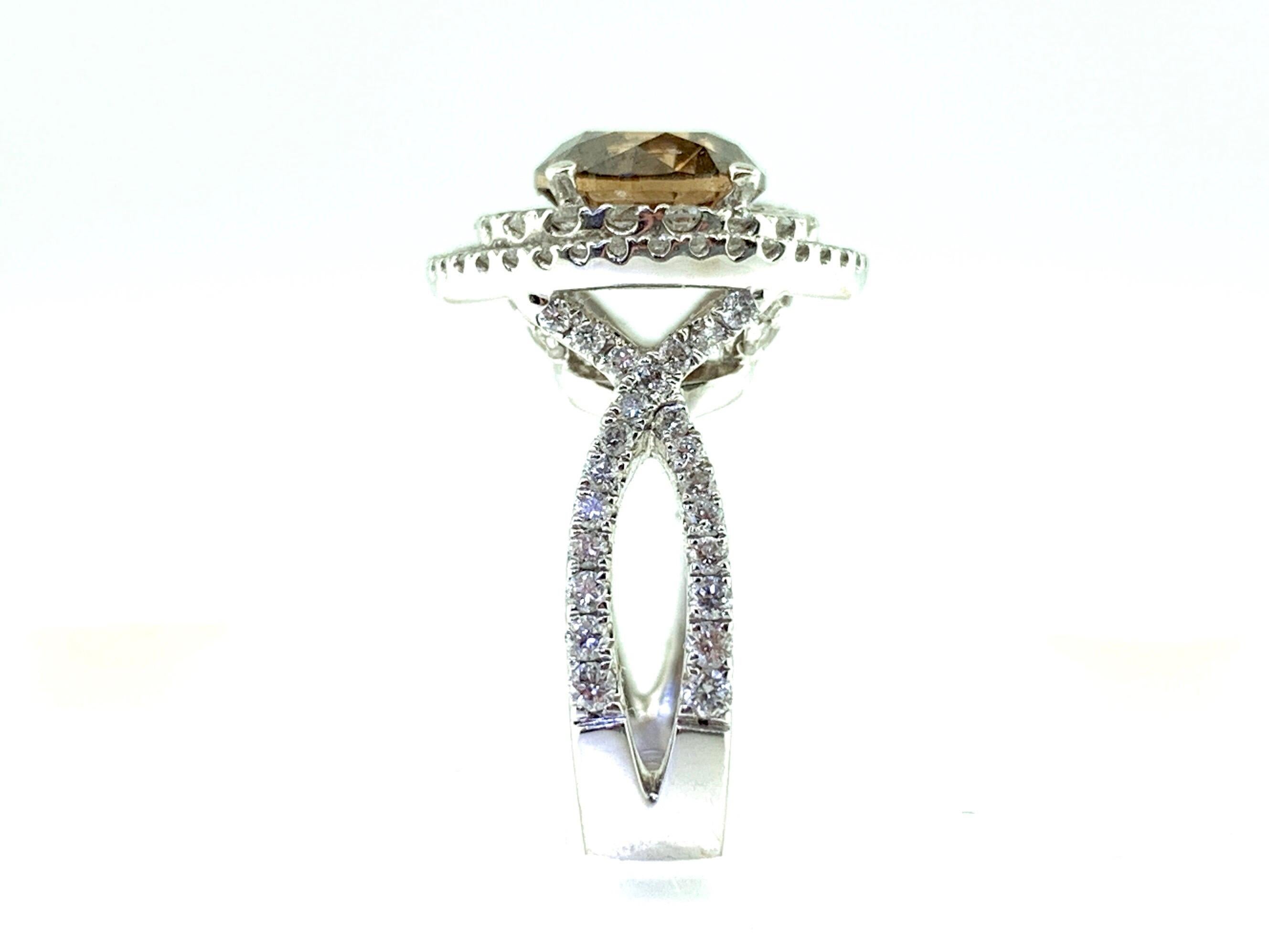 Women's 2.01 Carat Brown and White Diamond Cocktail Ring For Sale