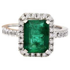 Natural Emerald 14 Karat Solid White Gold Diamond Ring
