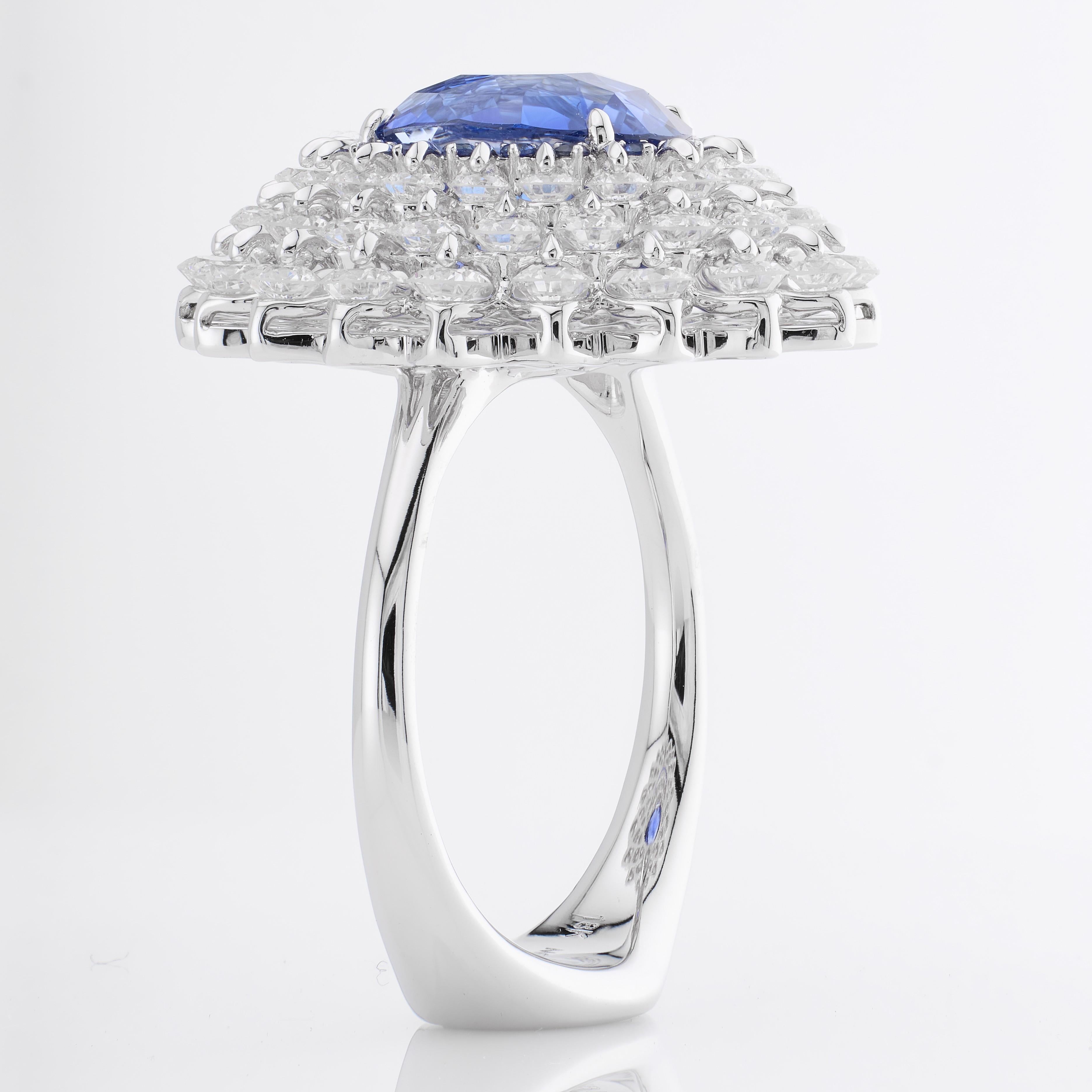 MOISEIKIN 18 Karat Weißgold 2,58ct Saphir Diamant Cocktail Ring (Ovalschliff) im Angebot