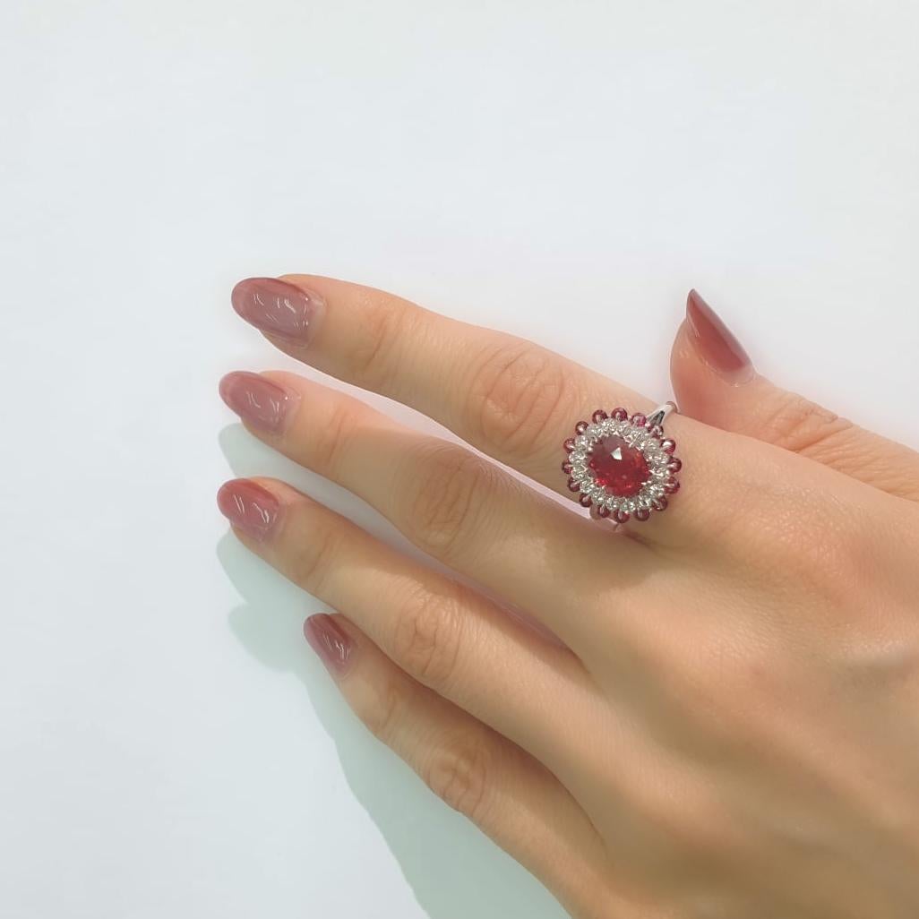 MOISEIKIN 18 Karat Weißgold 2,10ct No Heat Spinell Cocktail Ring Damen im Angebot