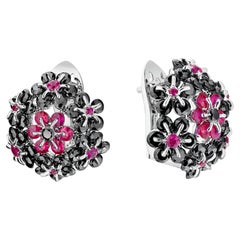 Boucles d’oreilles MOISEIKIN en or blanc 18 carats, avec rubis et diamants noirs