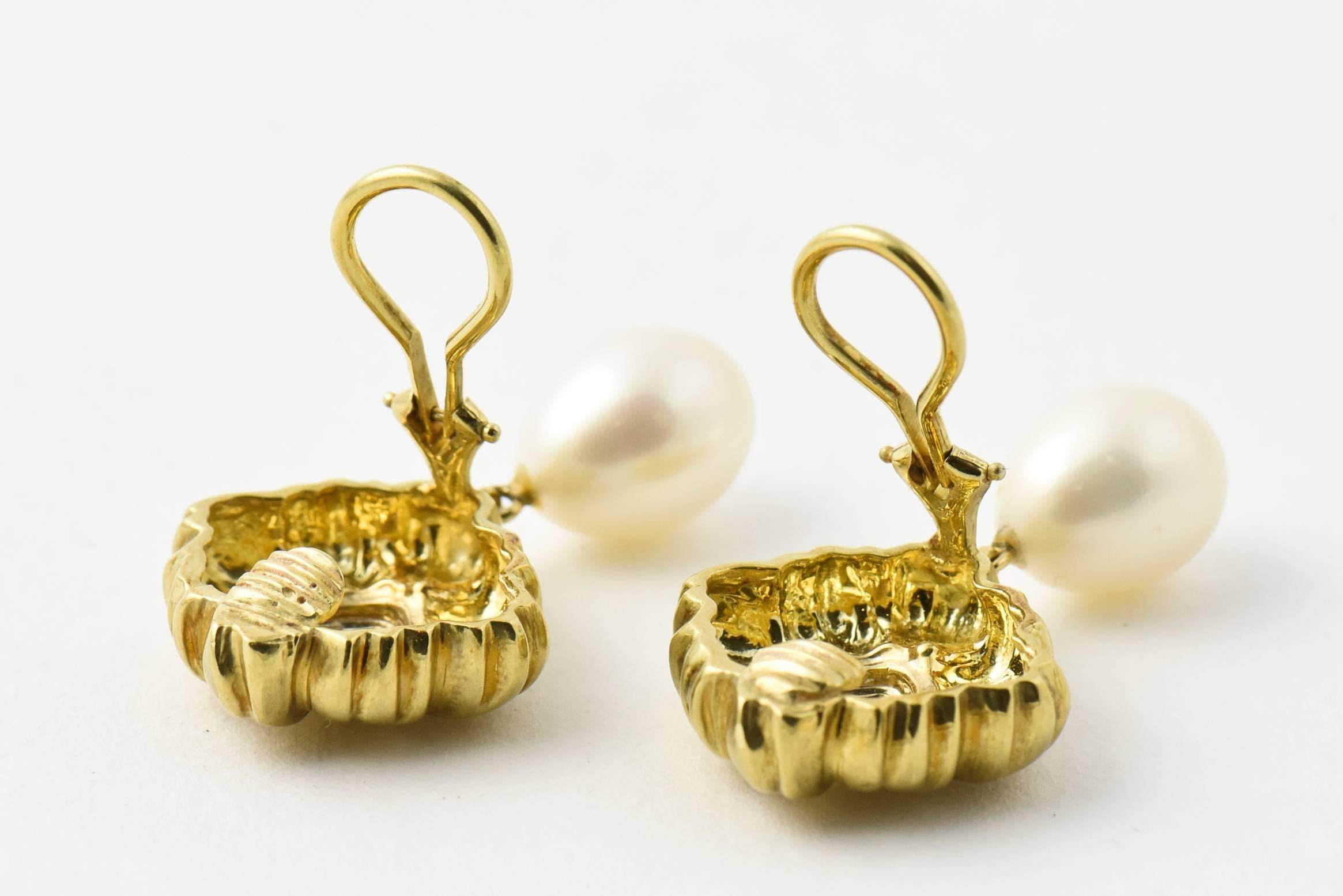 Stylized Diamond Gold Flower Earrings with Pearl Drops In Excellent Condition In Miami Beach, FL