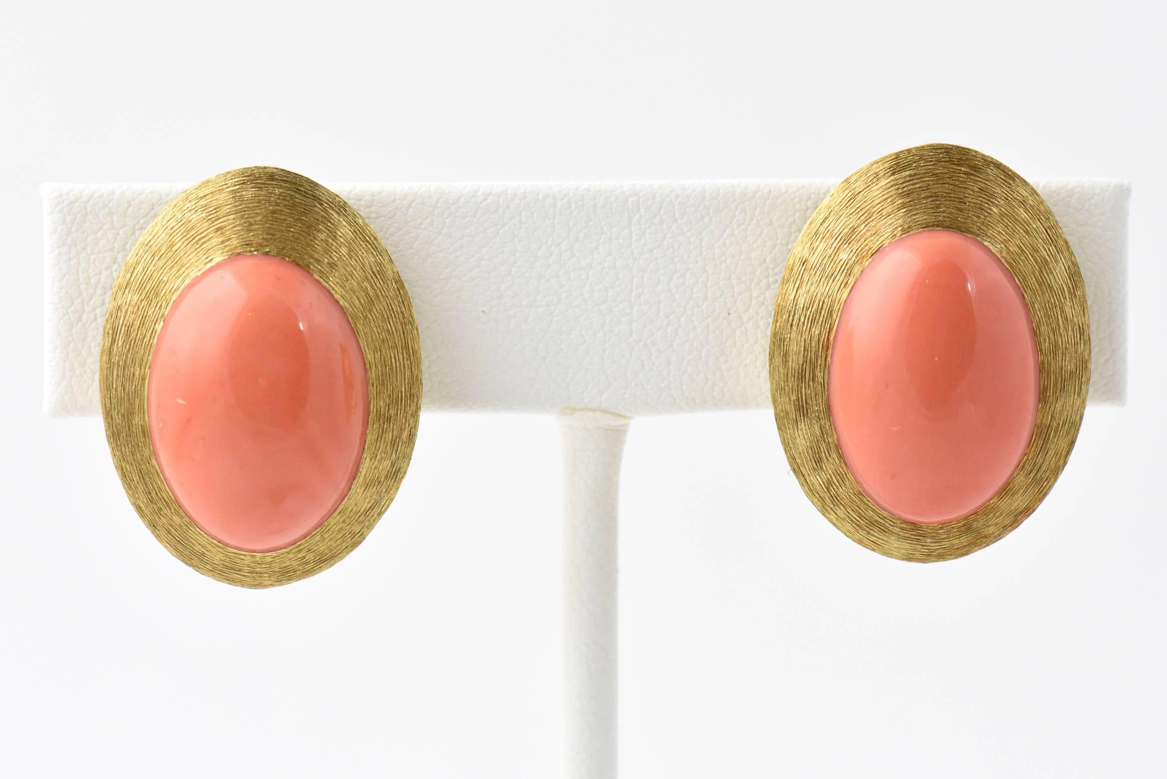 Henry Dunay Coral and Gold Clip Earrings In Excellent Condition In Miami Beach, FL