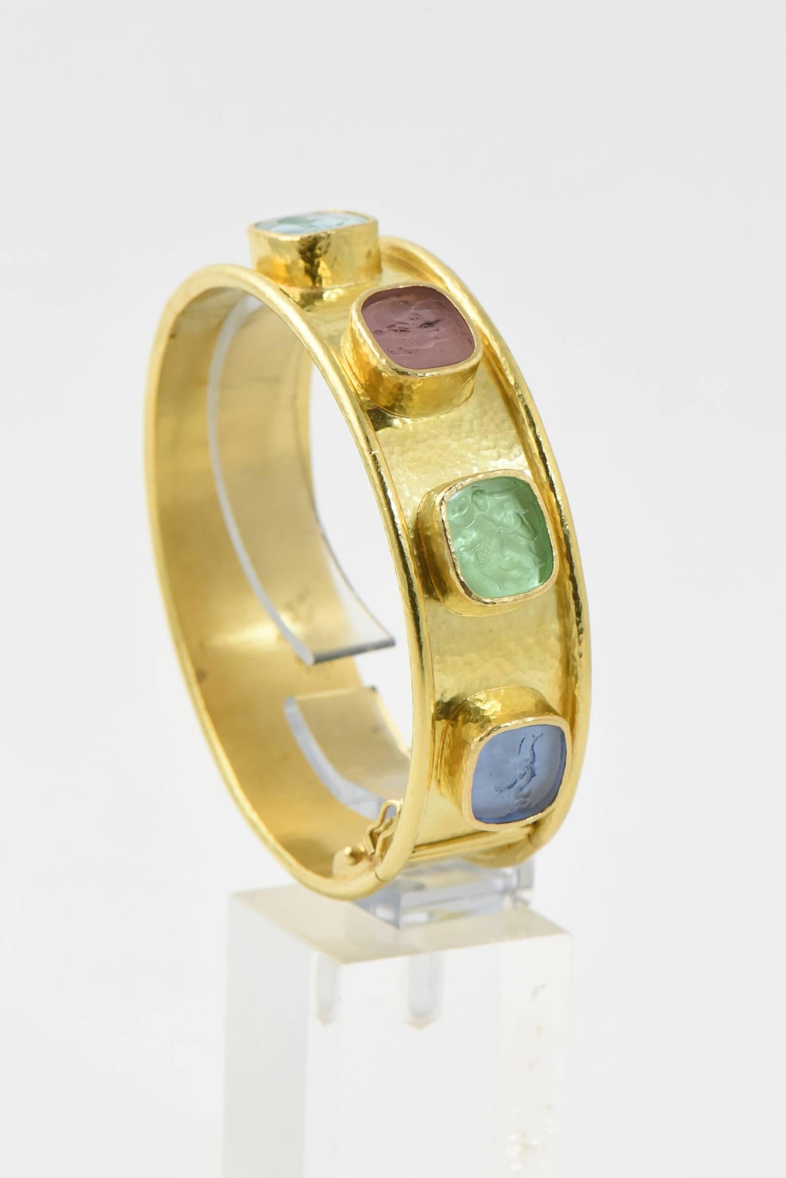 Individually designed by Elizabeth Locke and handcrafted in 19-karat yellow gold, this Venetian glass bracelet modernizes the time-honored intaglio tradition. Though intaglios historically have practical purpose as stamps or seals, this Elizabeth