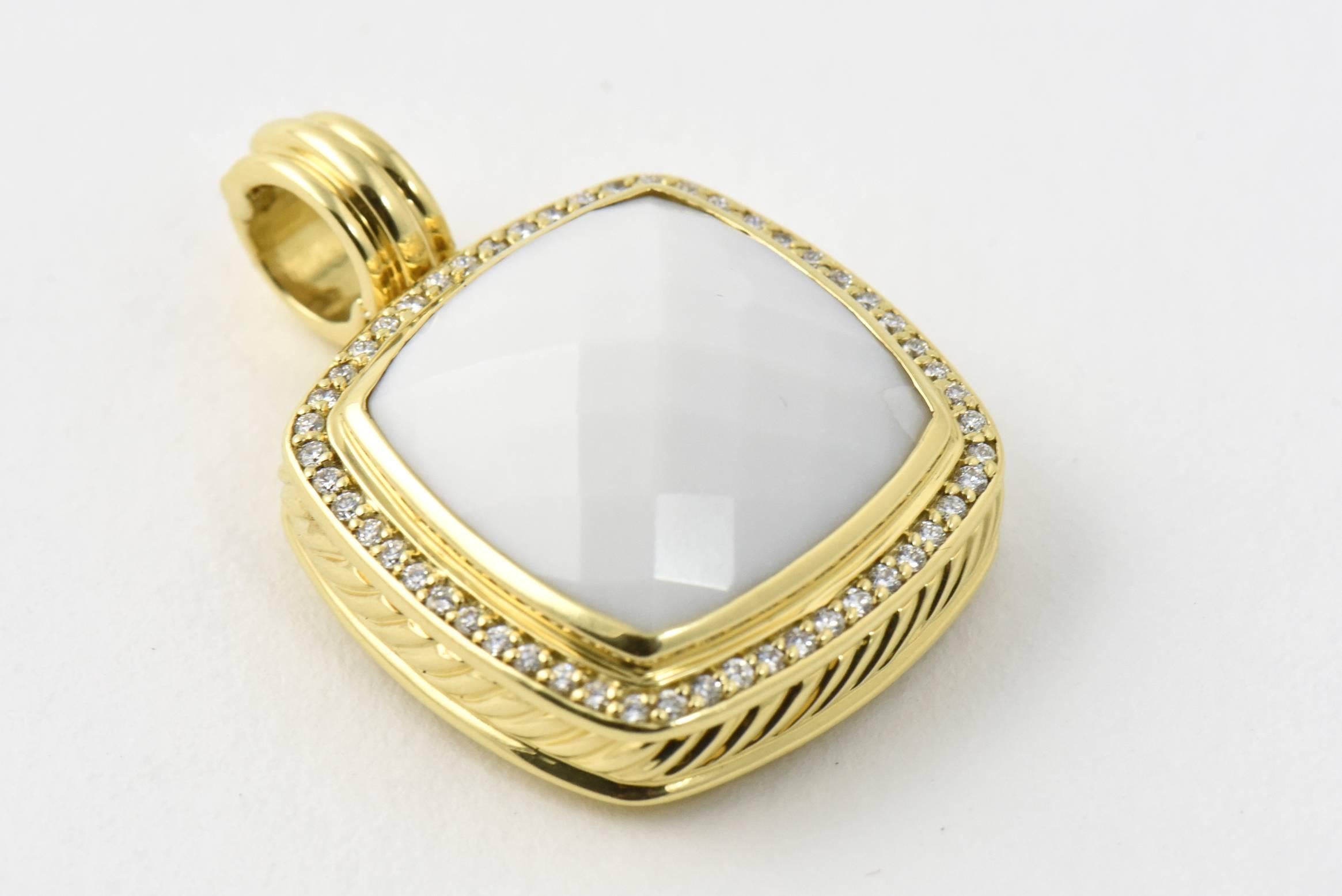 Large David Yurman 18K Yellow Gold 20mm White Agate Diamond Albion Pendant Enhancer. The pendant measures approximately 26mm wide and 13mm at it's thickest points. It features a 20mm Faceted White Agate Stone set in a diamond frame containing