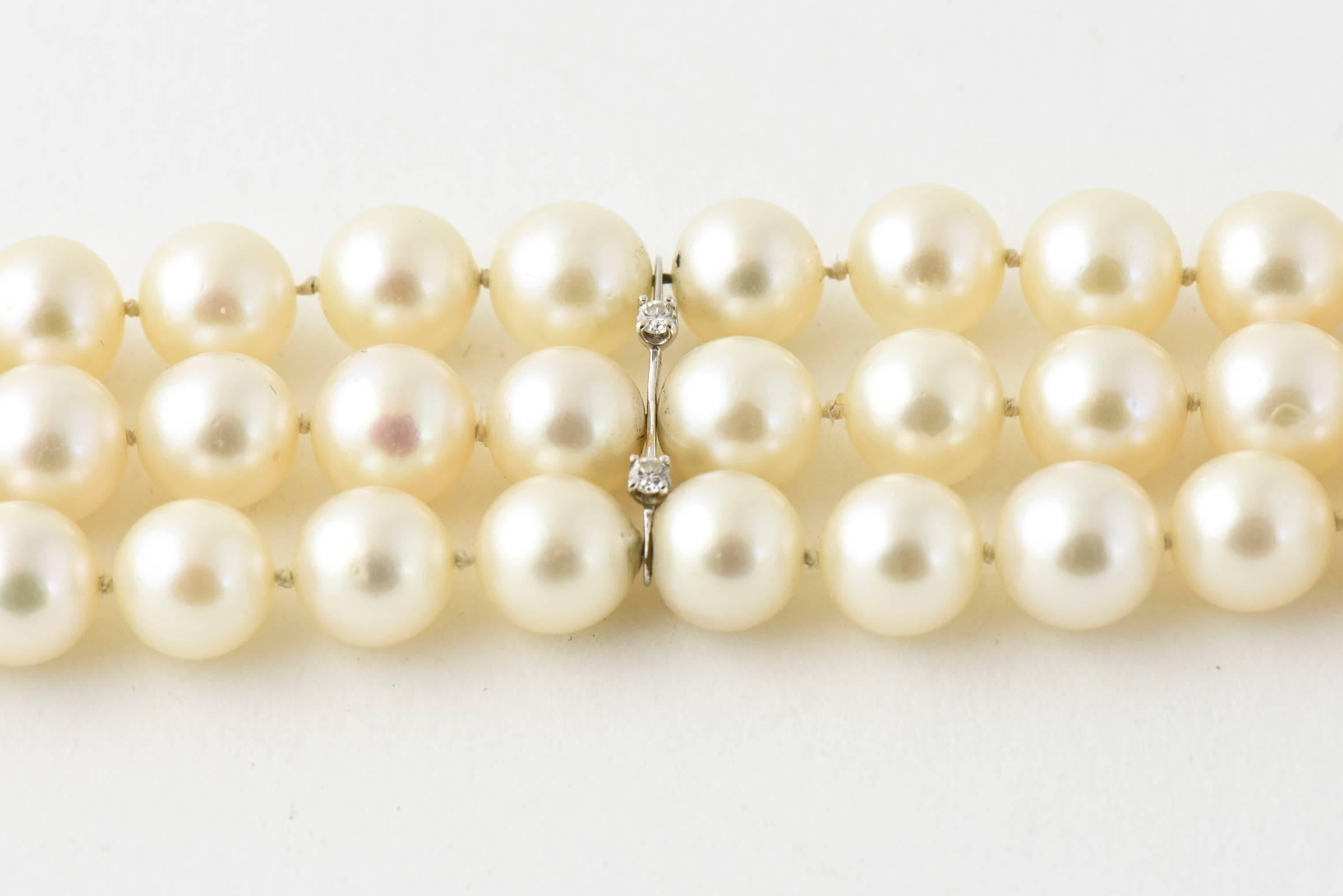 Mid-20th Century Triple Strand Cultured Pearl and Diamond White Gold Bracelet For Sale 2