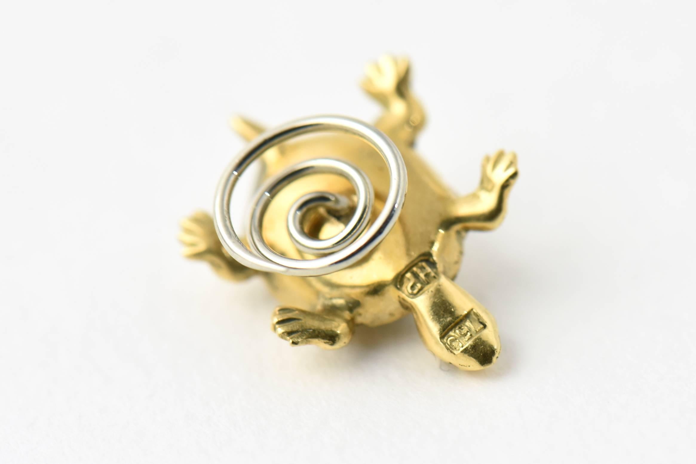 turtle lapel pin