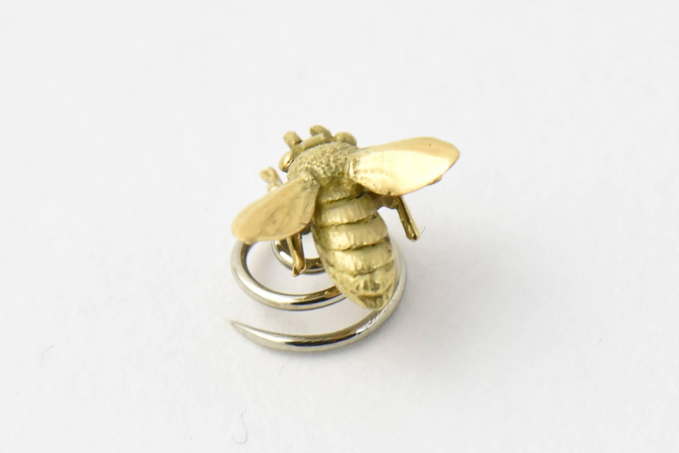 Gold Bee Hat Lapel or Hair Pin Brooch In Excellent Condition In Miami Beach, FL