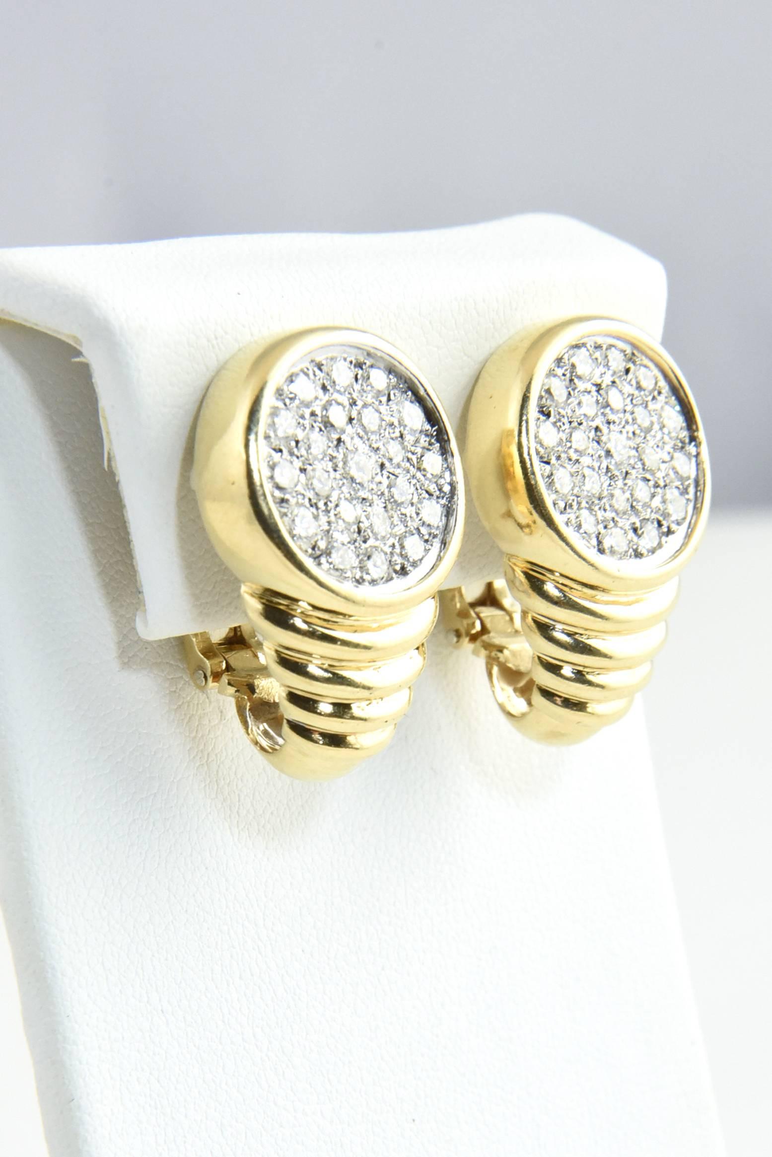 1970s Pave Diamond Ribbed Gold Clip Earrings For Sale 3