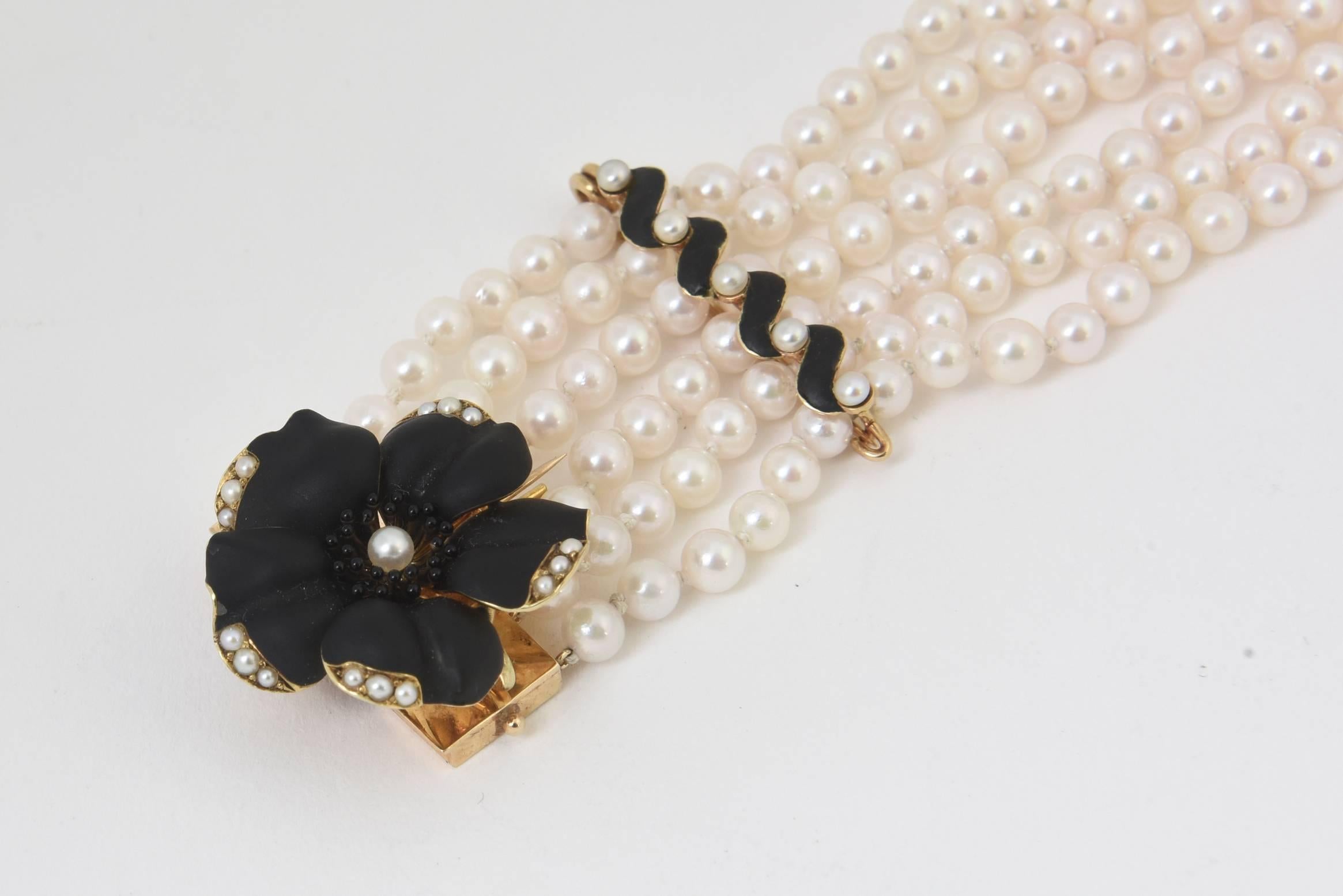 Victorian Black Enamel Pansy Gold Brooch with Matching Pearl Bracelet In Good Condition For Sale In Miami Beach, FL