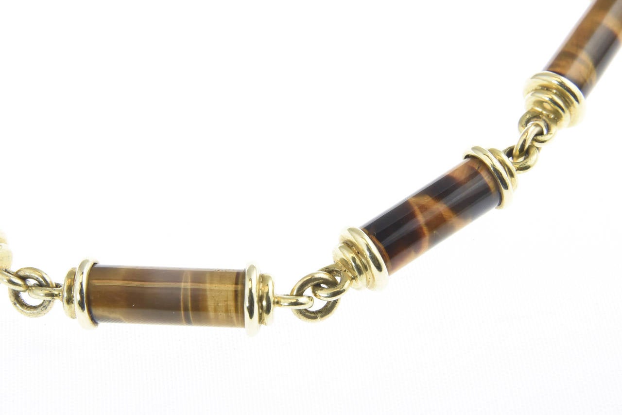 1970s Tiger's Eye Pillars with Gold Caps Necklace In Excellent Condition In Miami Beach, FL