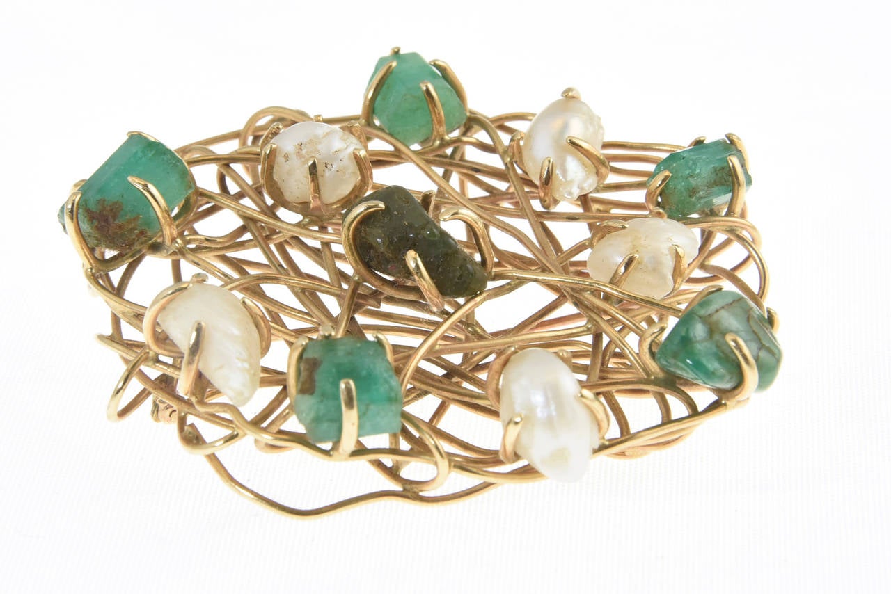 Mixed Cut 1960s Freeform Cultured Pearl Emerald Gold Wire Brooch
