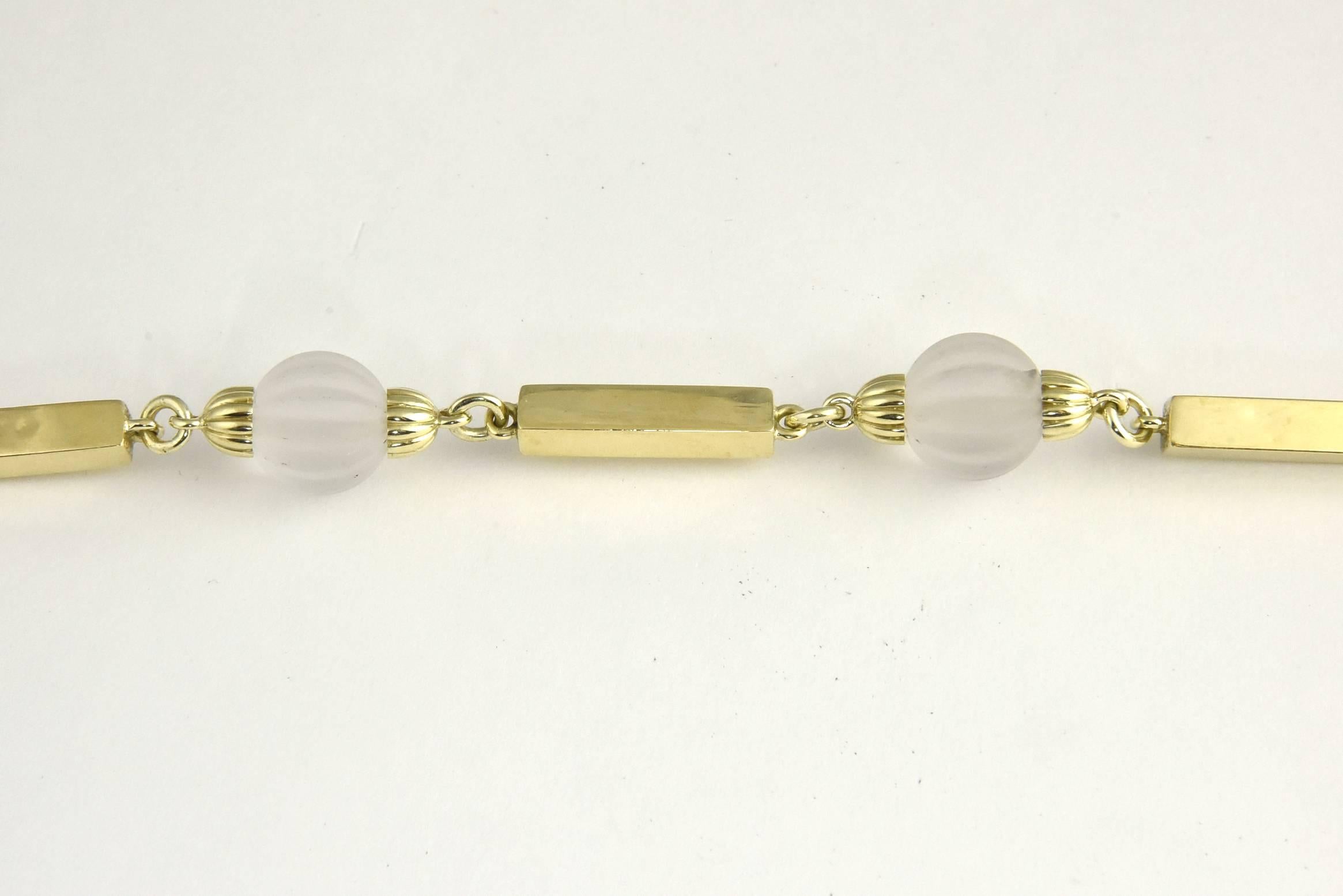 1970s La Triomphe Rock Crystal Fluted Beads and Gold Bar Necklace In Good Condition In Miami Beach, FL