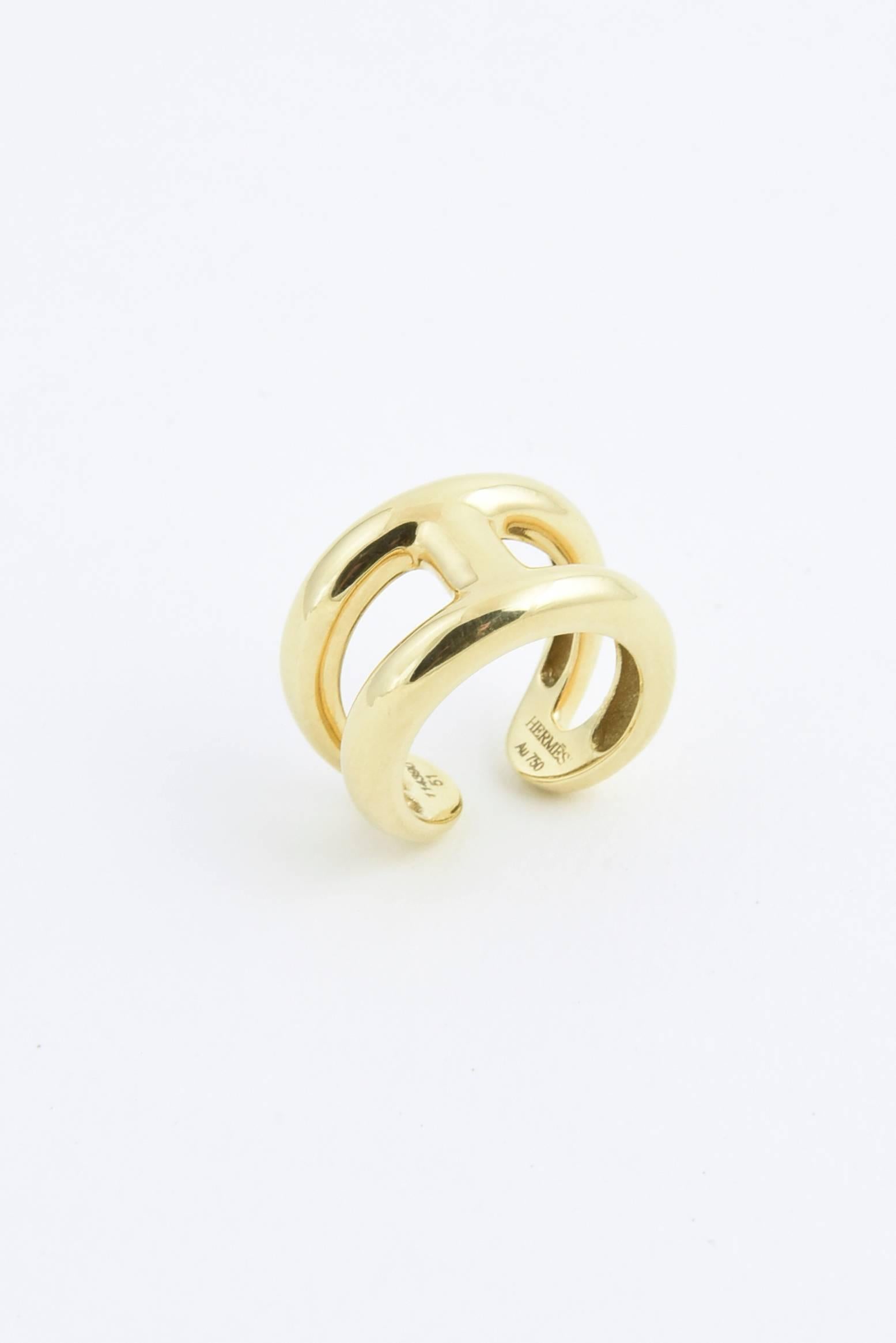 Hermès Osmose Ring
Ring is made of 18k yellow gold
Size 6

