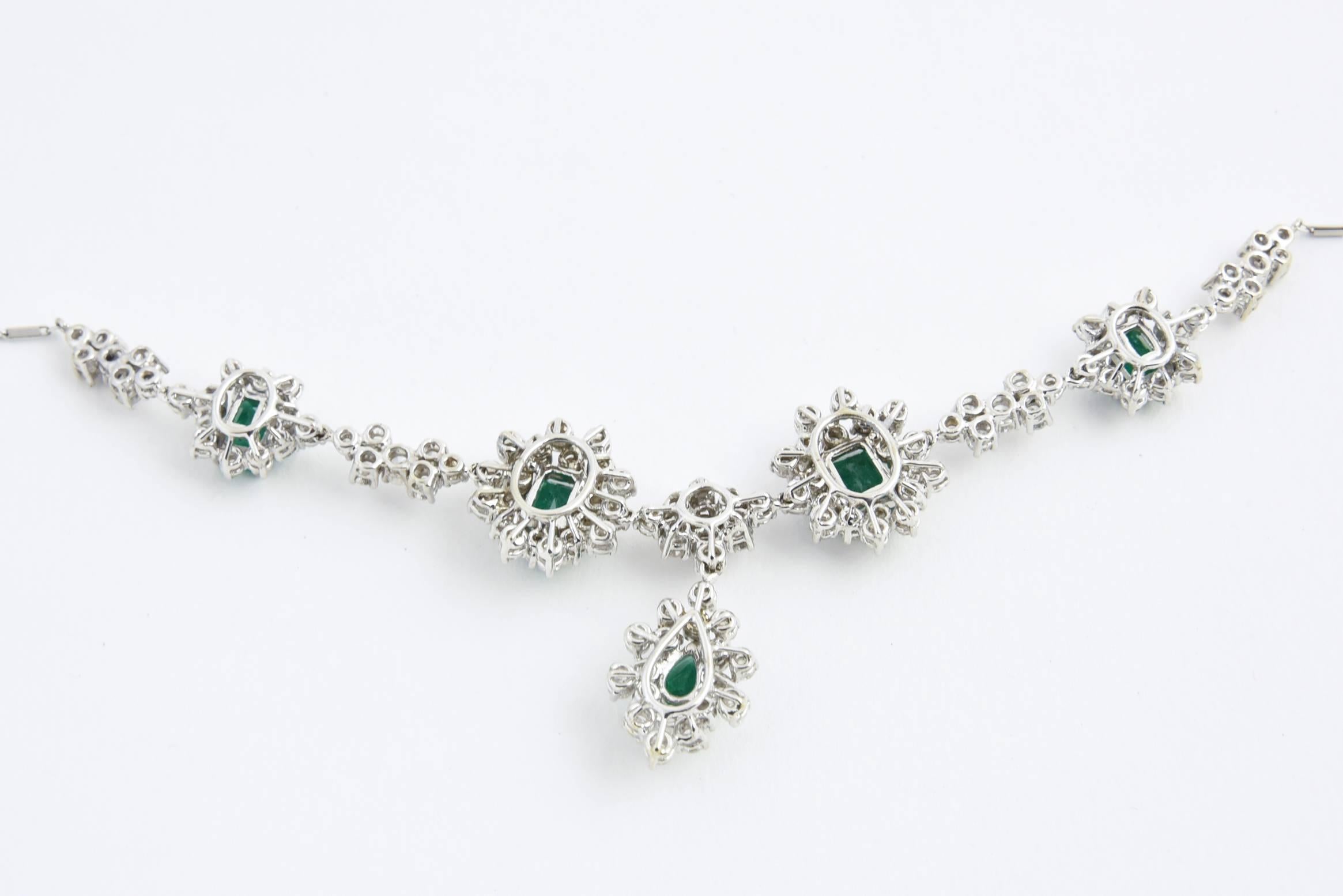 1950s Zambian Emerald, Diamond and Gold Necklace, Red Carpet Style GIA Cert For Sale 1