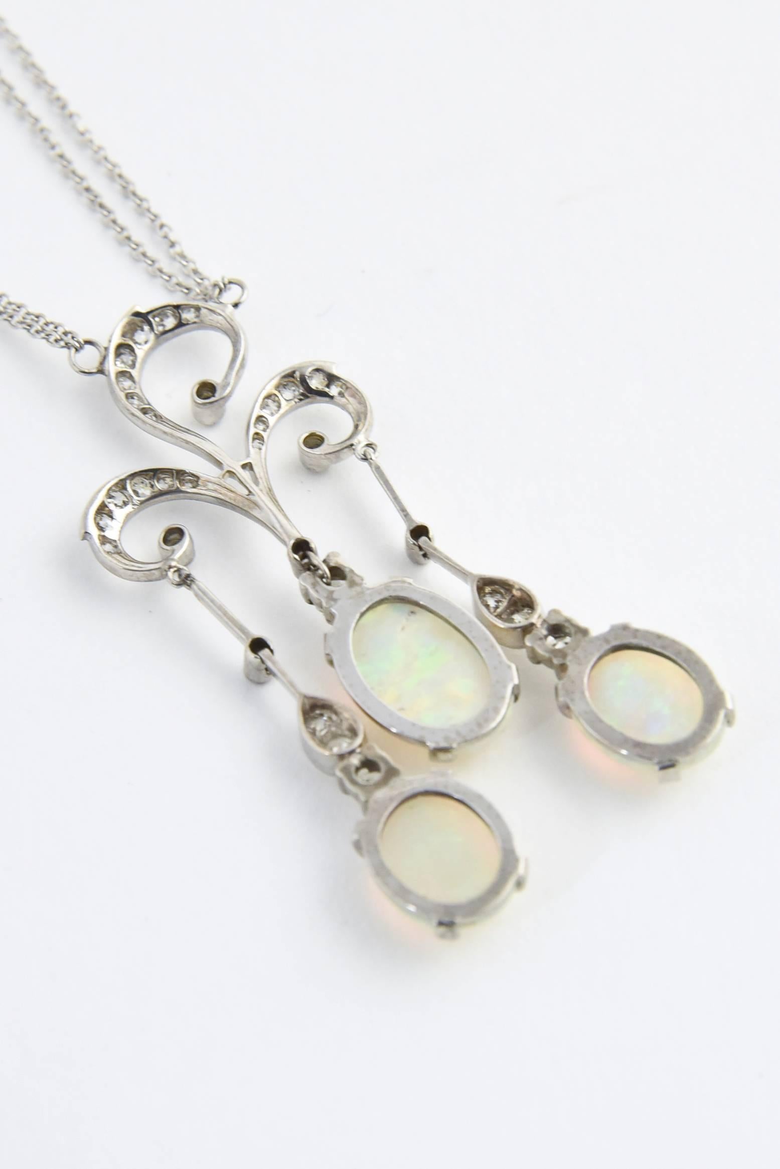 Early 20th Century Opal Diamond Gold Negligee Necklace For Sale 3