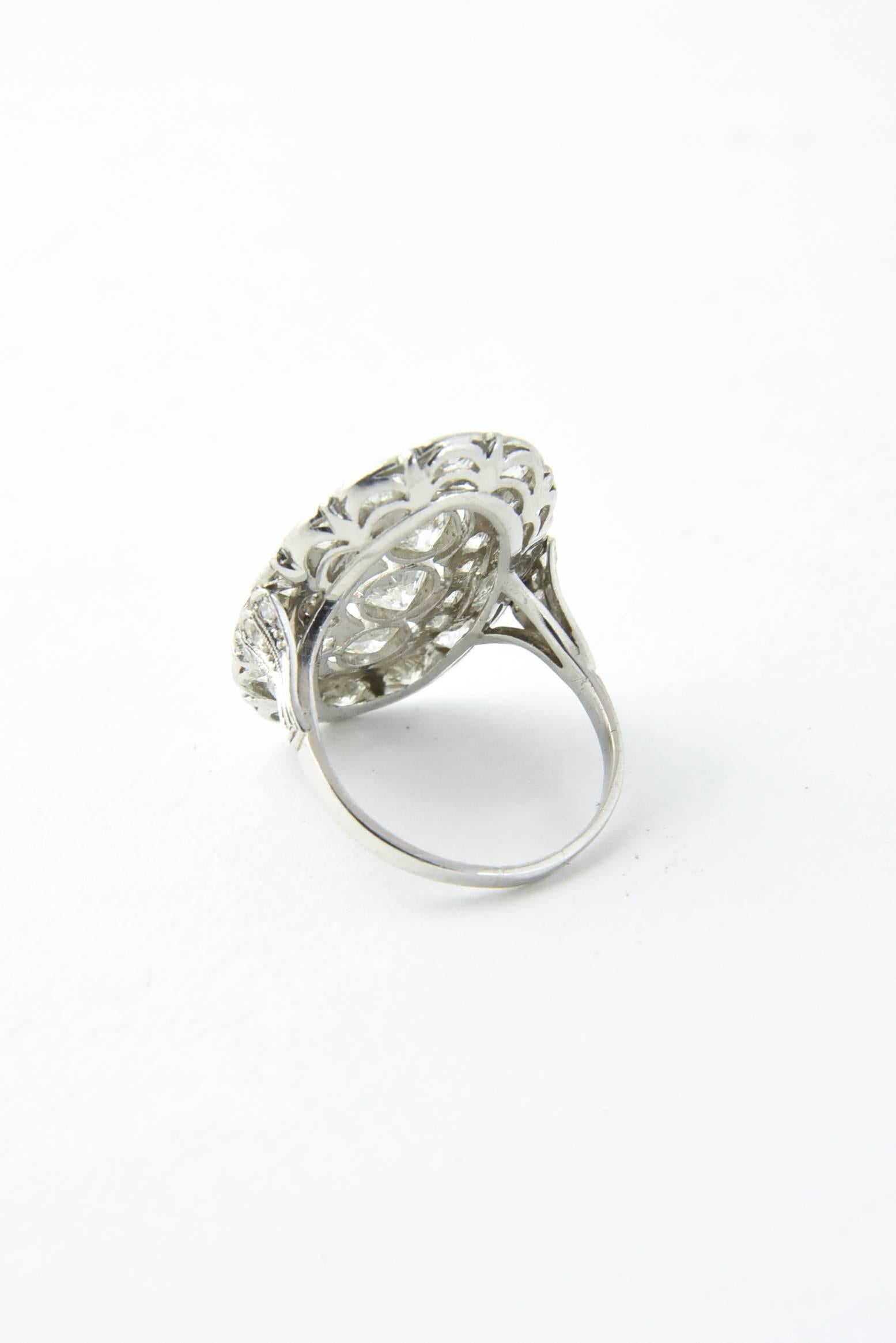Edwardian Filigree Platinum Diamond Three-Stone Ring In Excellent Condition For Sale In Miami Beach, FL