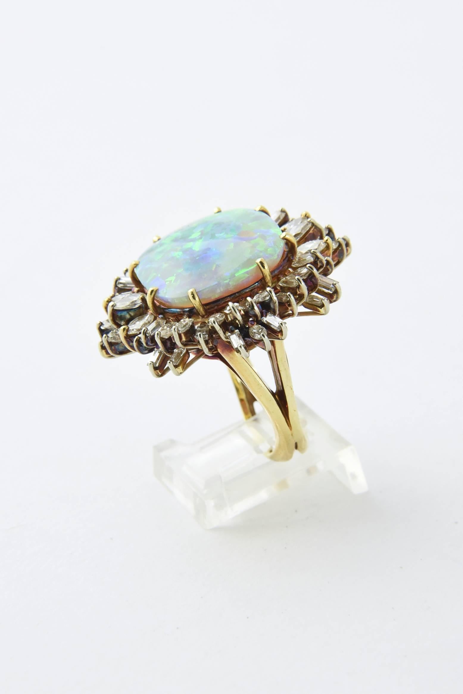 Intense Gray Crystal Opal Diamond Gold Ring In Good Condition For Sale In Miami Beach, FL