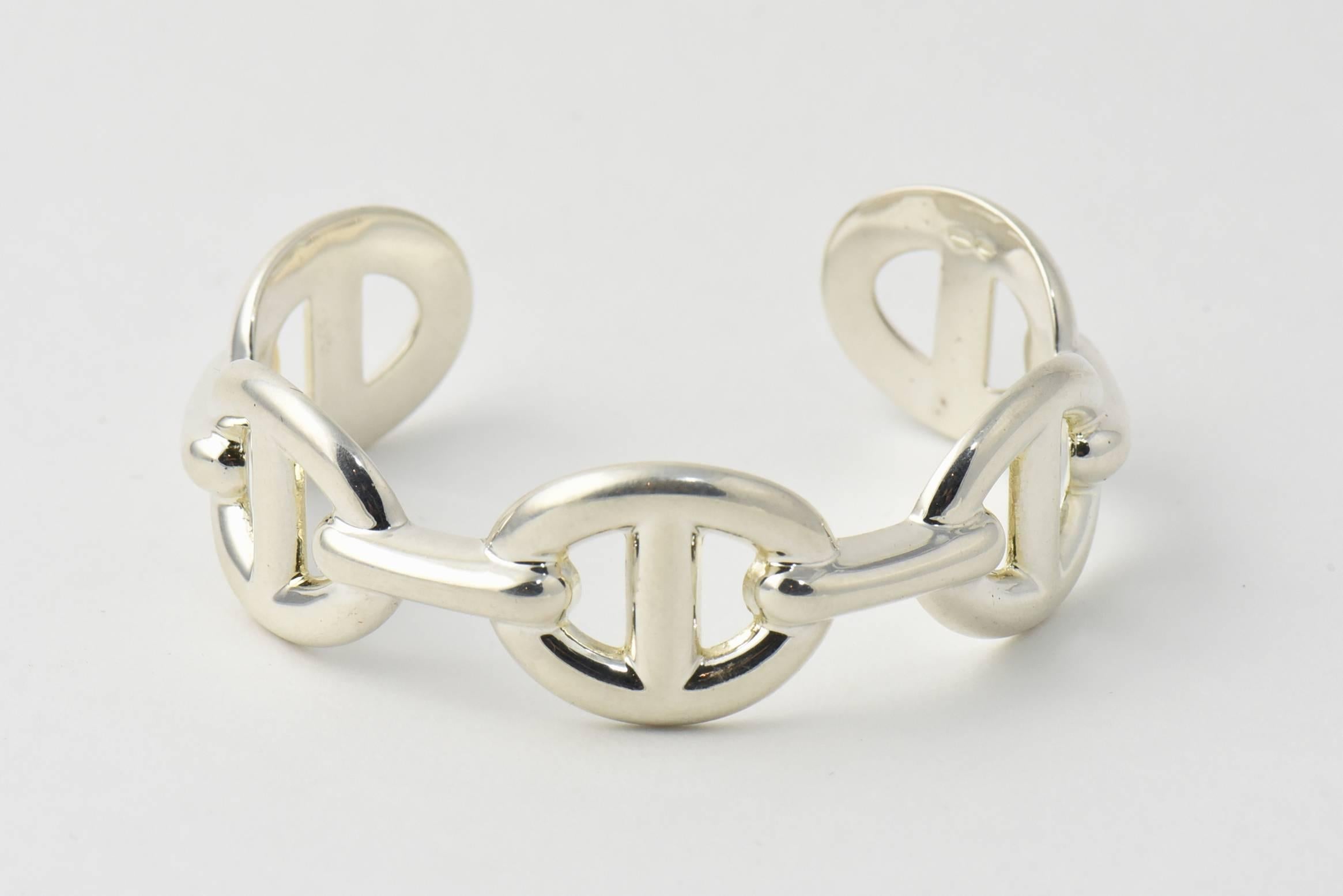 Chaîne d'Ancre Enchaînée Silver Cuff Bracelet 
Hermes bracelet in silver,
Silver 925/1000
Retail $1,125.00

approximately 6