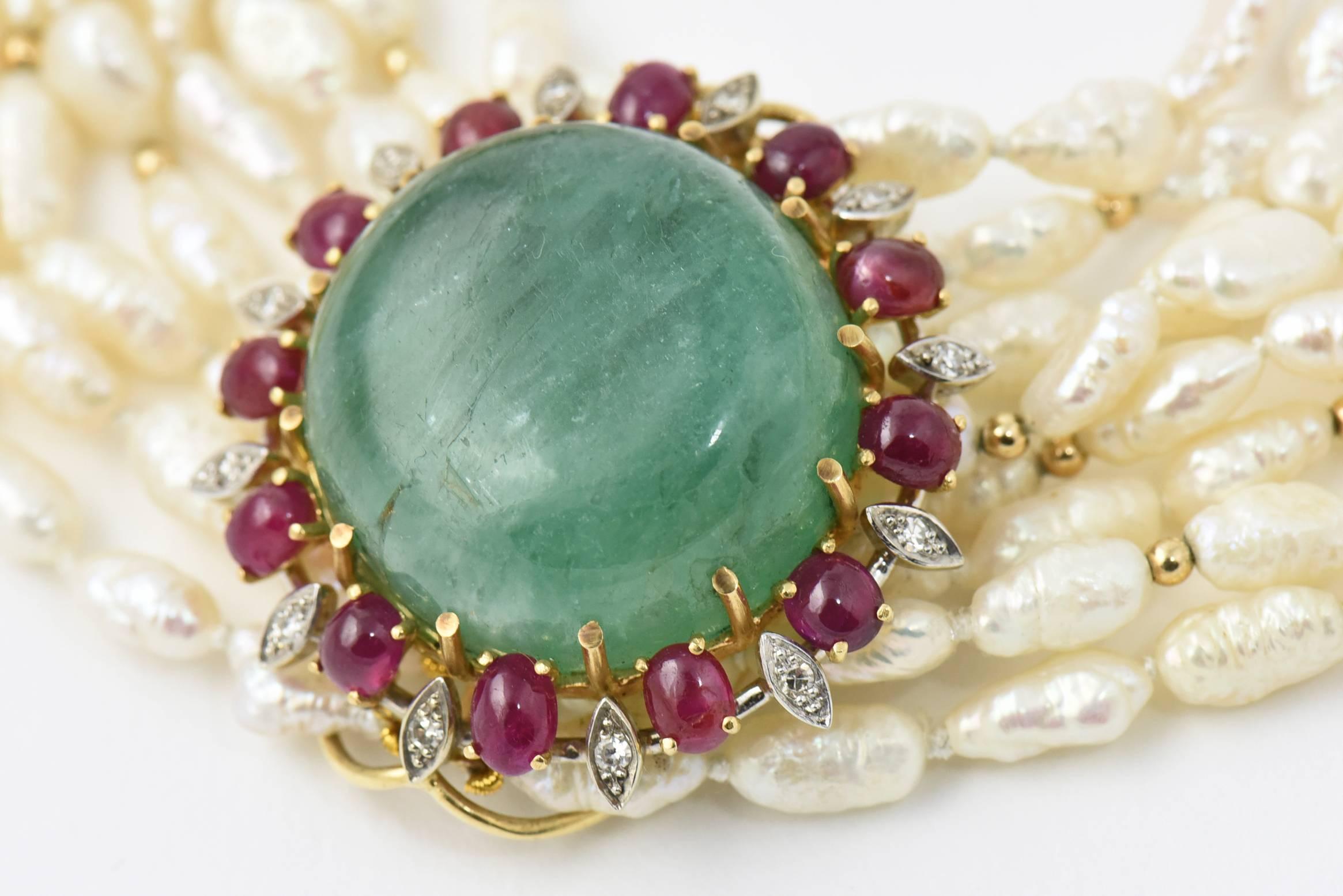 Collier Emeraude Rubis Perle Diamant Or Boucle d'oreille et Bracelet Suite en vente 1