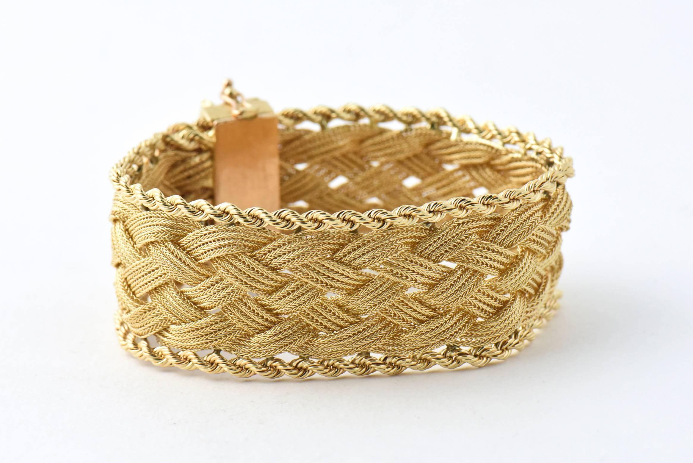 Mid-20th Century Braided Yellow Gold and Diamond Buckle Bracelet In Good Condition In Miami Beach, FL