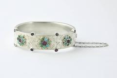 Bracelet jonc en argent gravé de fleurs en rubis et turquoise, de style austro-hongrois