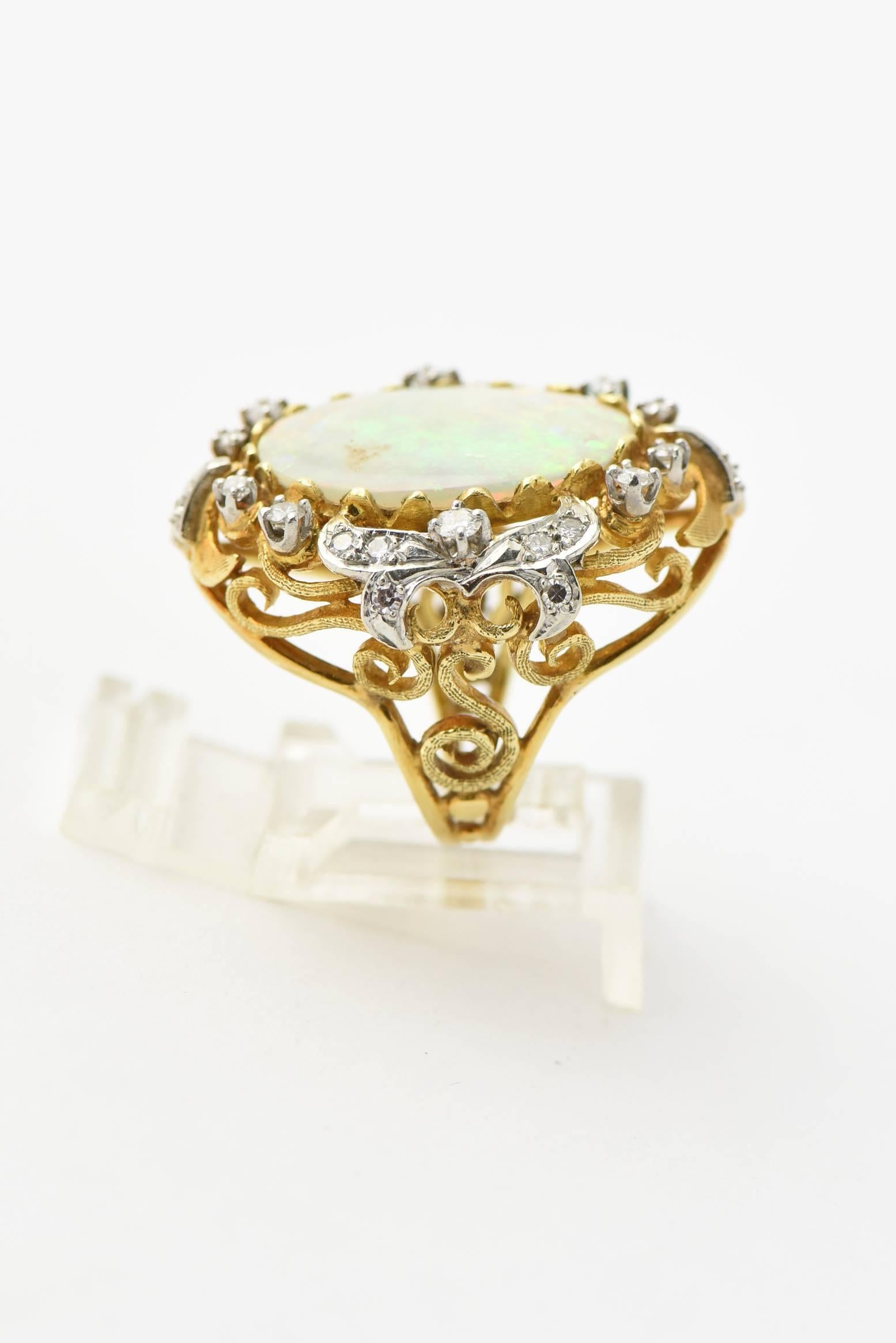Mid-20th Century Fine Australian Gray Opal Diamond Gold Cocktail Statement Ring In Good Condition For Sale In Miami Beach, FL