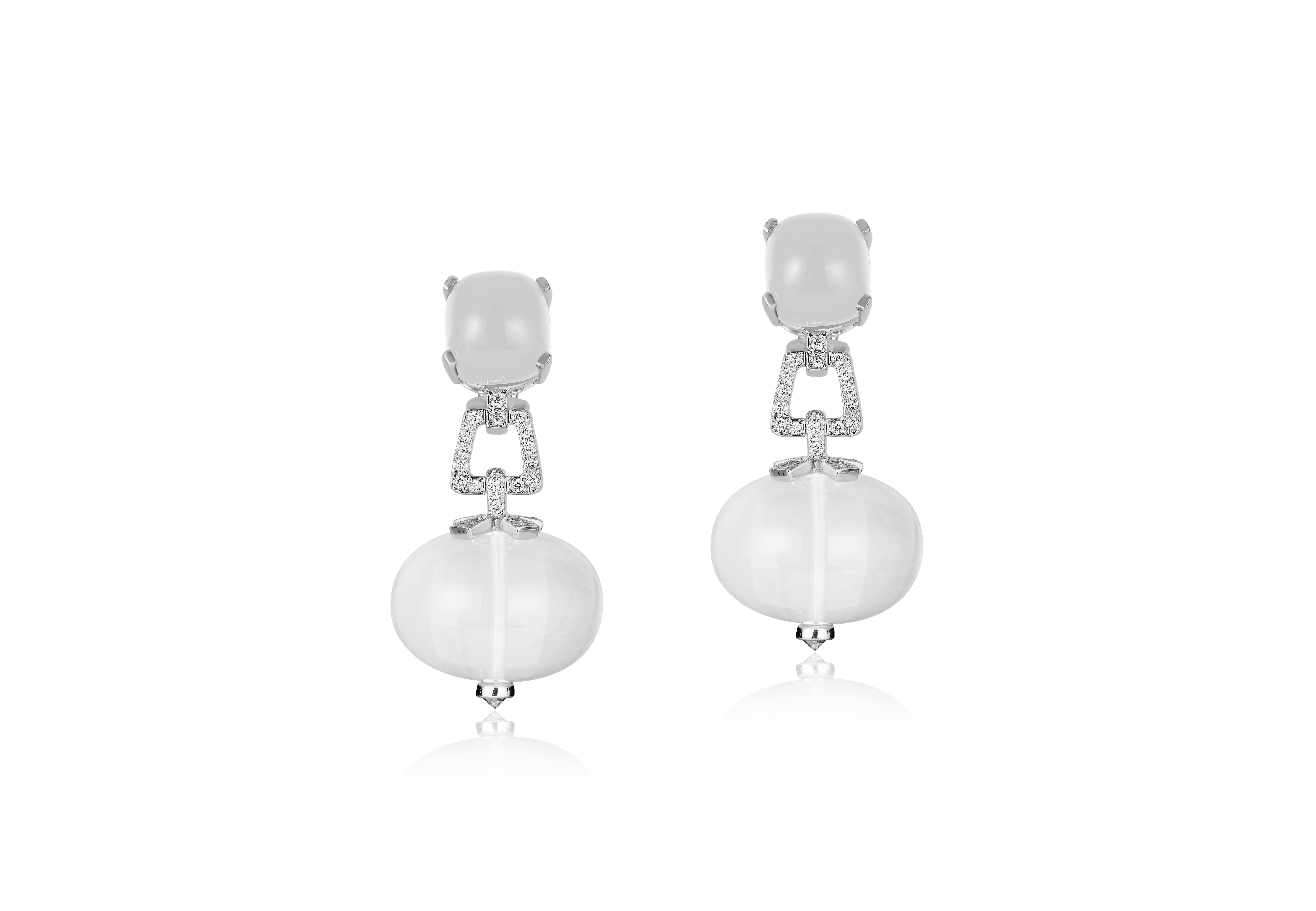 Contemporain Goshwara Boucles d'oreilles en perles de quartz coussin et émeraude taille coussin avec diamants